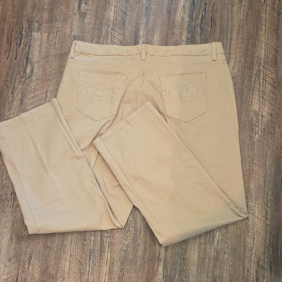 Jones New York Sutton Straight Khaki Pants - Picture 4 of 11